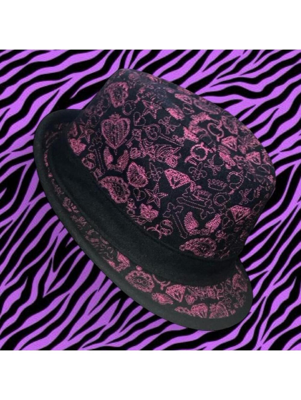No Fear Women's Black and Multi Hat